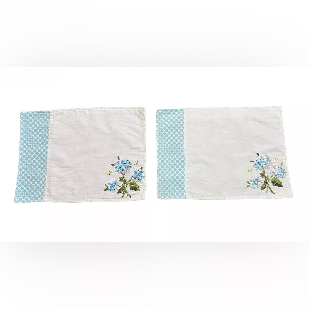 Pair of Floral Embroidered Placemats Rectangle Blue White Blue Style Pattern
